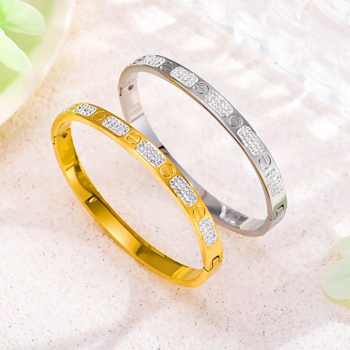 Vòng tay Titan - TV222 - vòng Cartier đính đá bảng 6mm form elip có khóa