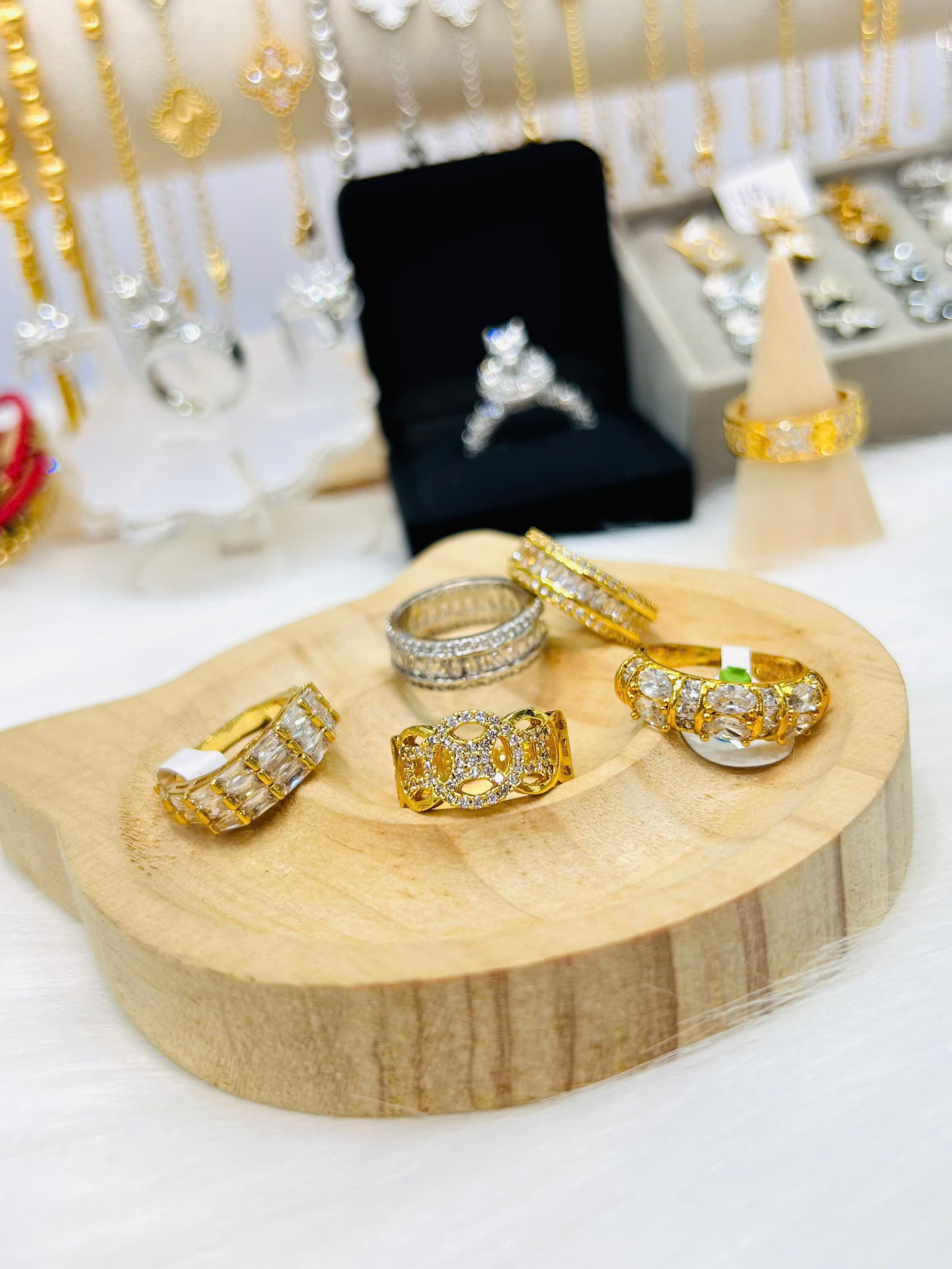 Nhẫn nữ đính đá Baguette - TM049 - phong cách Dainty Lady