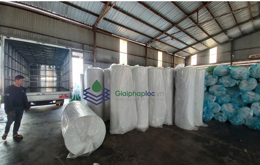 Tại Sao Phòng Sạch Nhà Máy Linh Kiện Điện Tử Bắt Buộc Phải Dùng Bông Lọc Thô Đạt Chuẩn EN779?