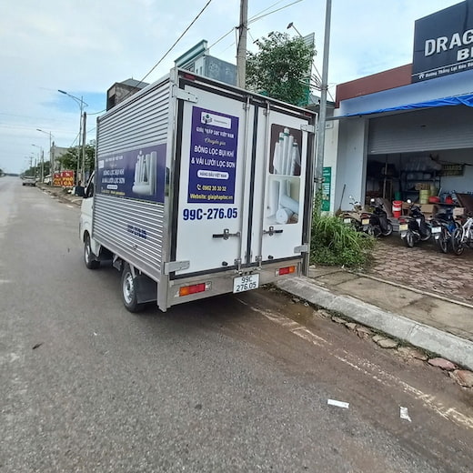 Bông lọc bụi chuẩn bị được bốc xếp vào kho khách hàng