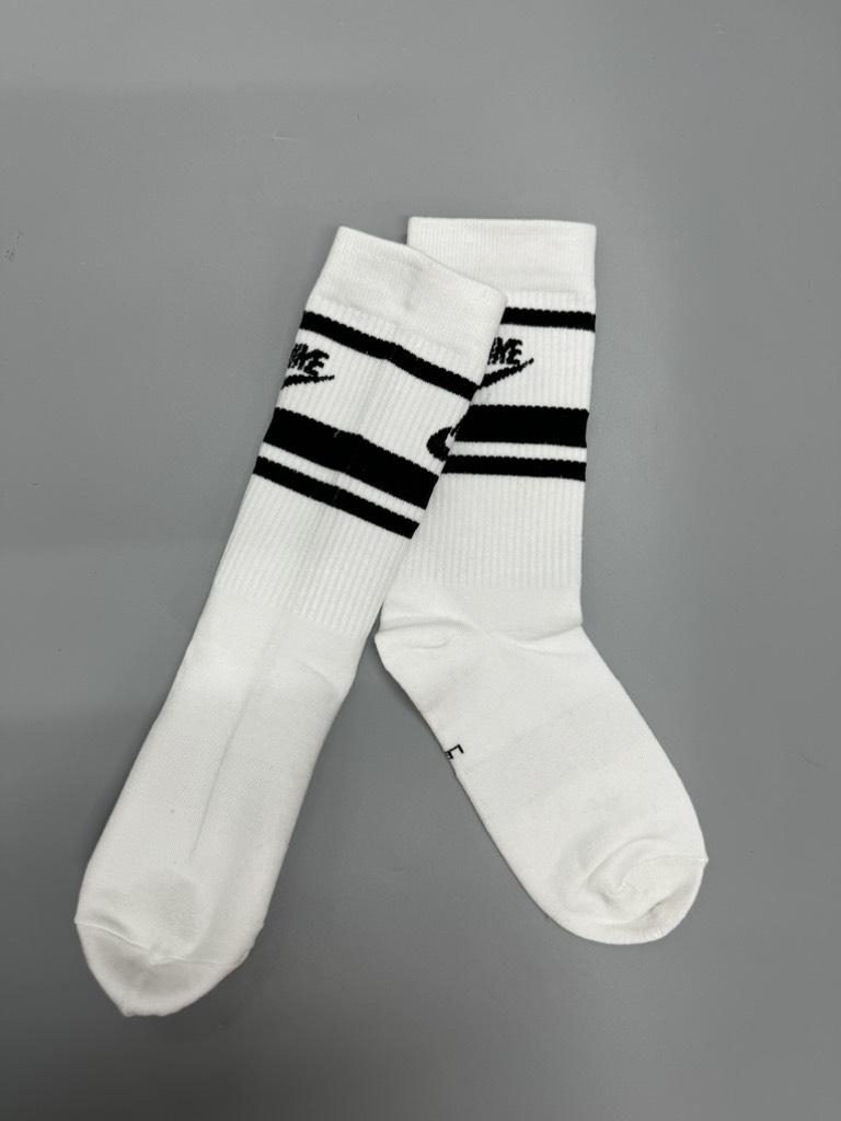 Tất Nike cổ cao
