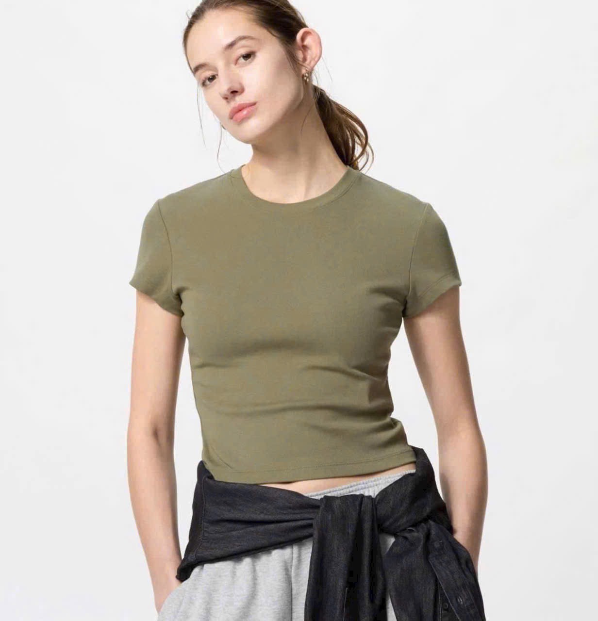 A37 Áo phông croptop Uni