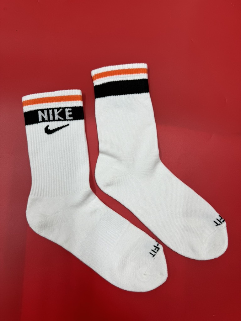 Tất Nike cổ cao