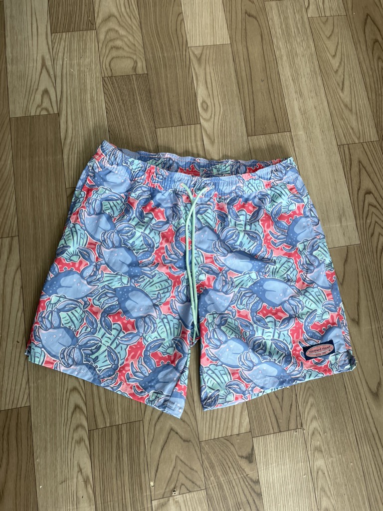 Quần đi biển vineyard vines