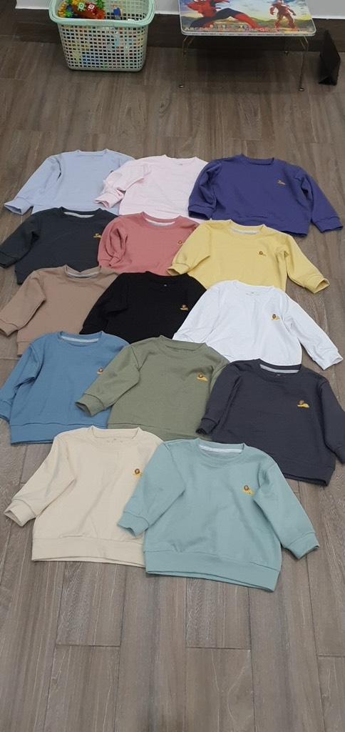 Áo thu đông thêu Muji