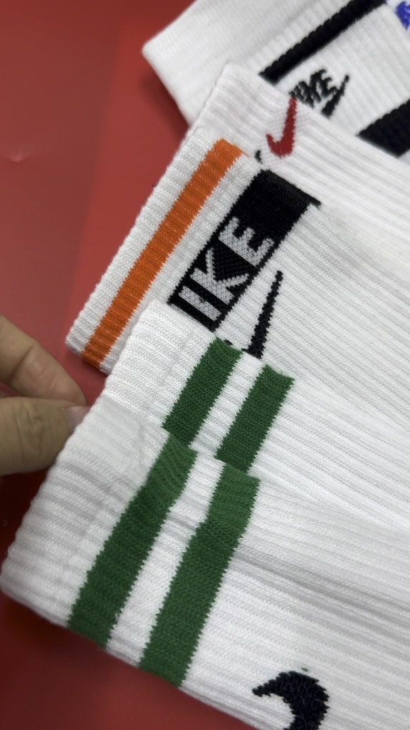 Tất Nike cổ cao