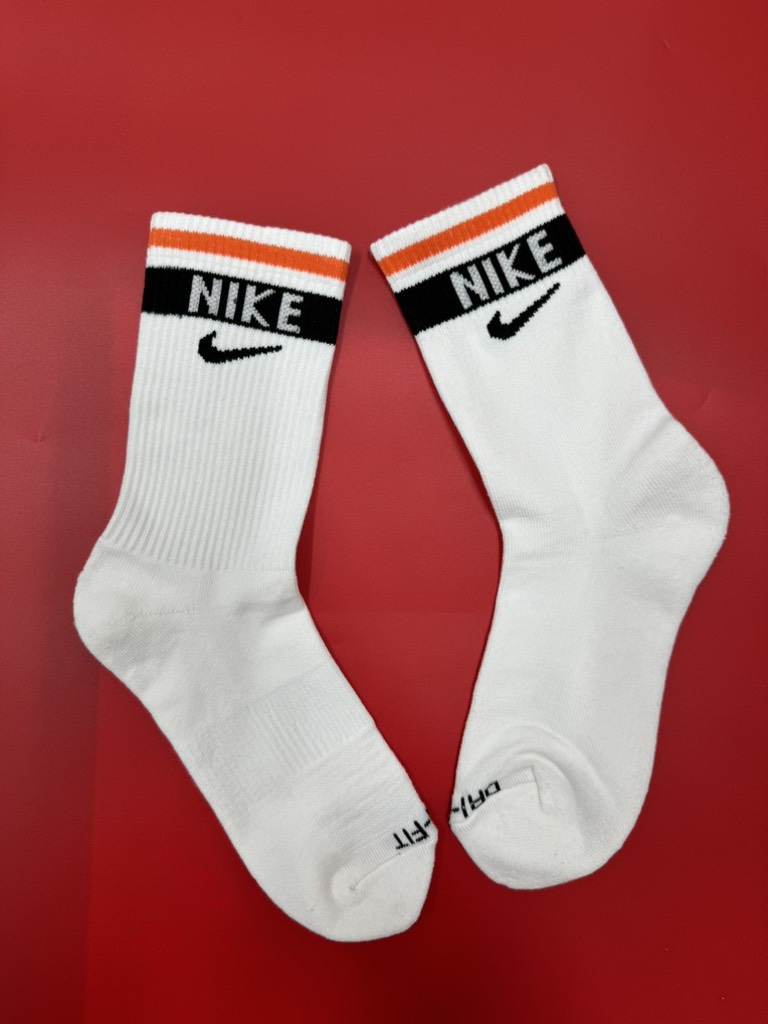 Tất Nike cổ cao