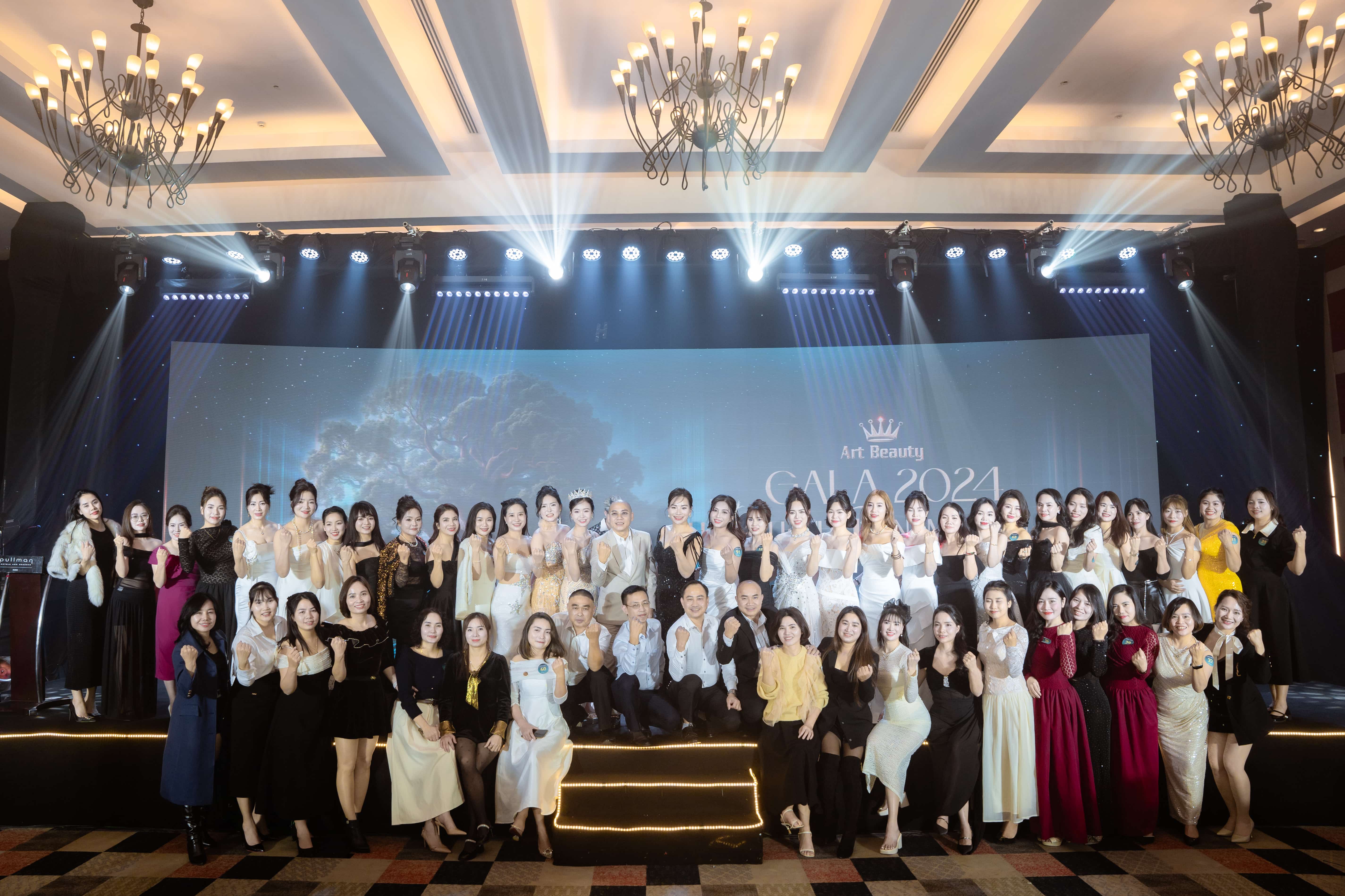 GALA ART BEAUTY 2024 "12 NĂM VƯƠN TẦM NGÀNH THẨM MỸ VIỆT NAM"