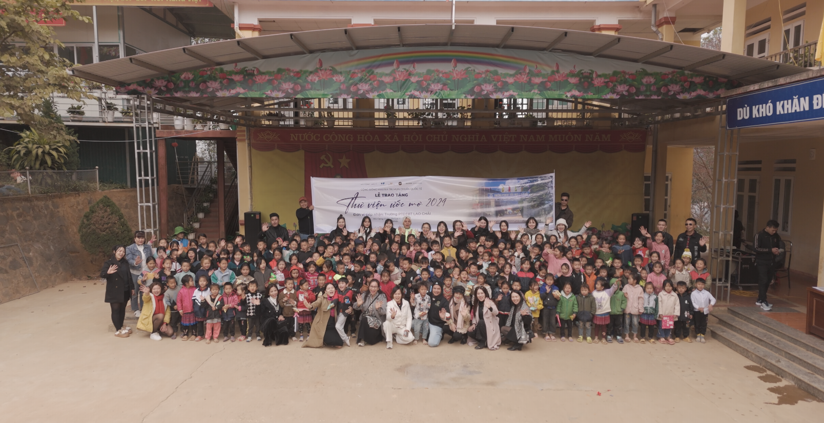 Hành trình chinh phục Thung Lũng Tà Cua Y: Bí quyết thành công của cộng đồng Master mụn chuẩn quốc tế