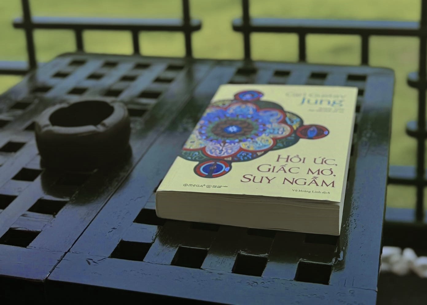 Đọc để thấy một bậc thầy, một người tri kỷ và cả chính mình