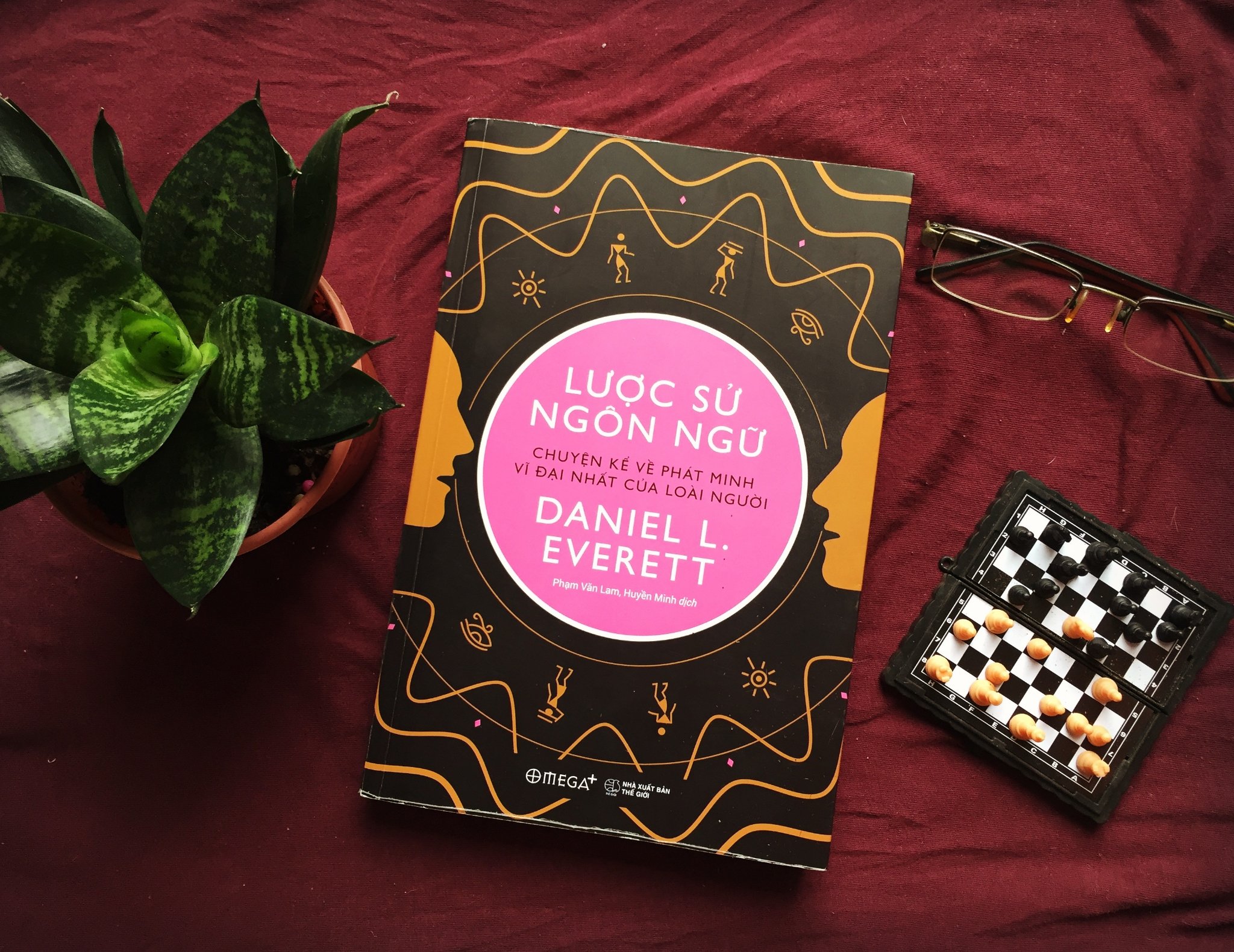 Ngược dòng về quá khứ để tìm đáp án cho câu hỏi “Ngôn ngữ có từ khi nào và như thế nào?”