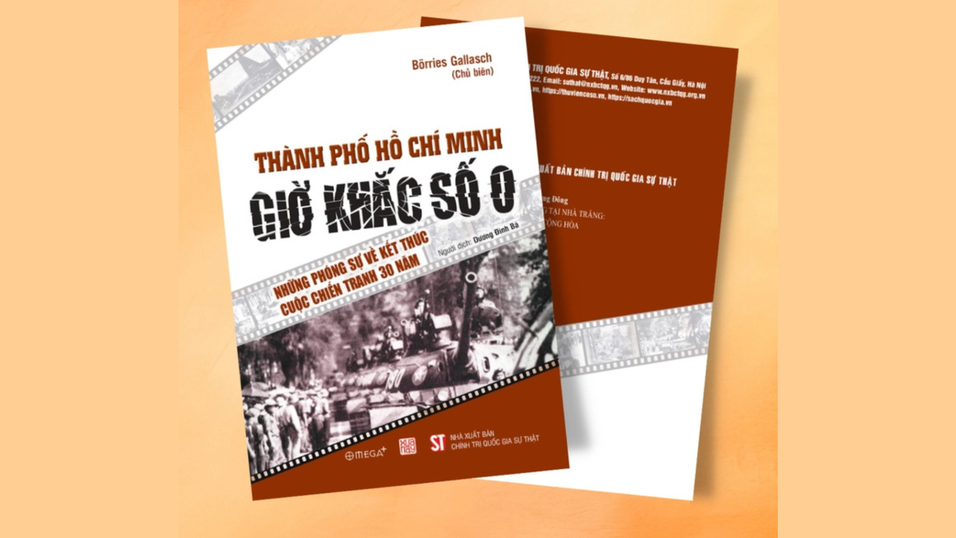 [Báo chí giới thiệu] TP.HCM, giờ khắc số 0: Những phóng sự về kết thúc cuộc chiến tranh 30 năm