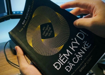 Tôi (là bạn, là tôi, hay là chúng ta, hay là con người) là ai ?