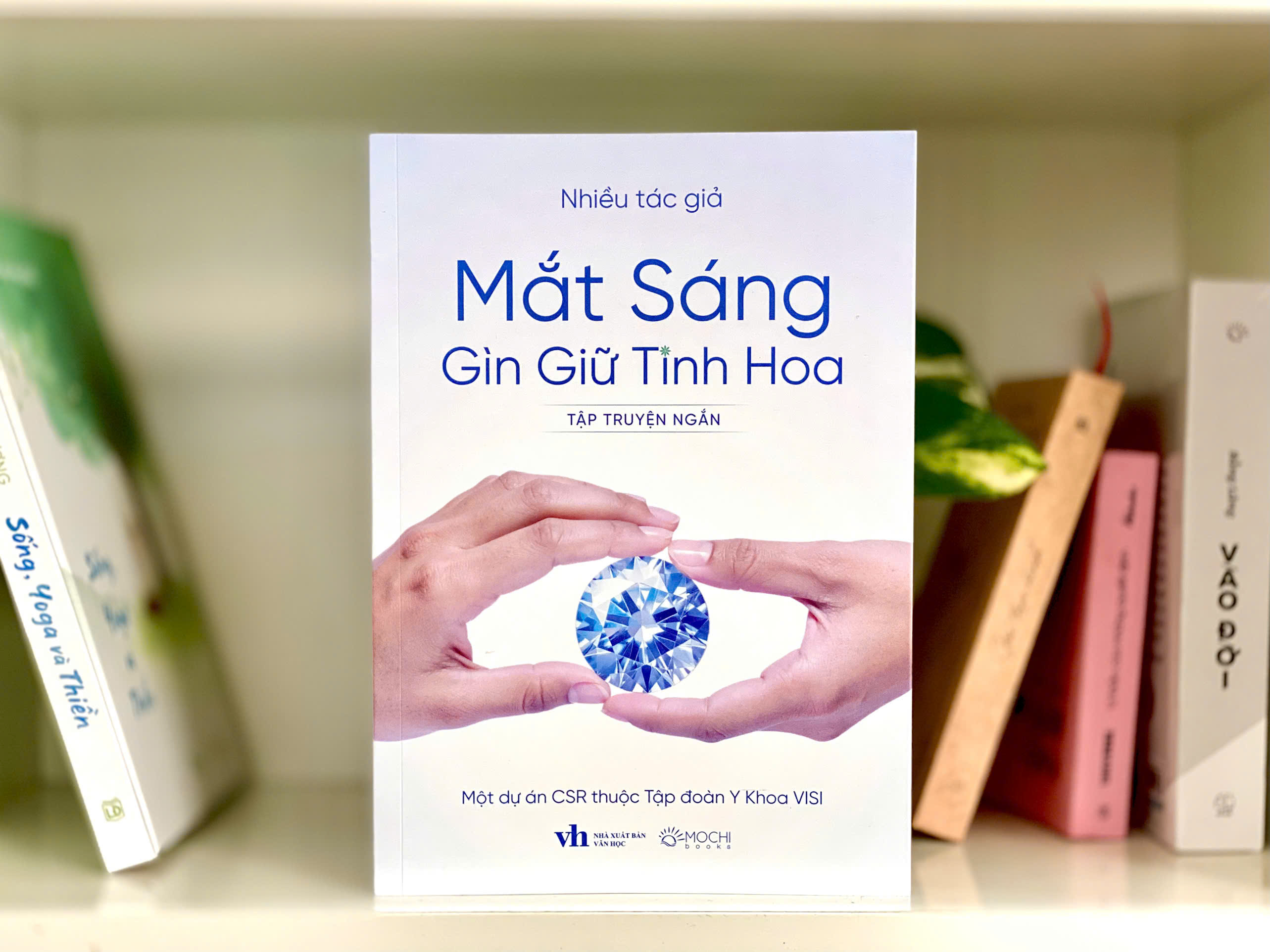 Sách - Mắt sáng gìn giữ tinh hoa
