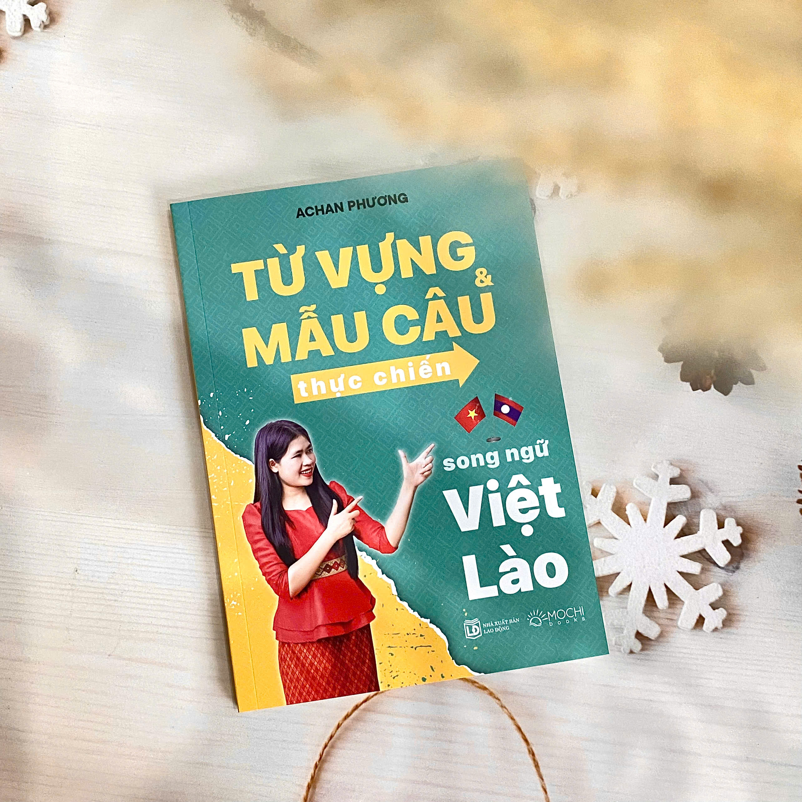 Sách - Từ vựng và mẫu câu thực chiến song ngữ Việt - Lào (TBL2 năm 2026)