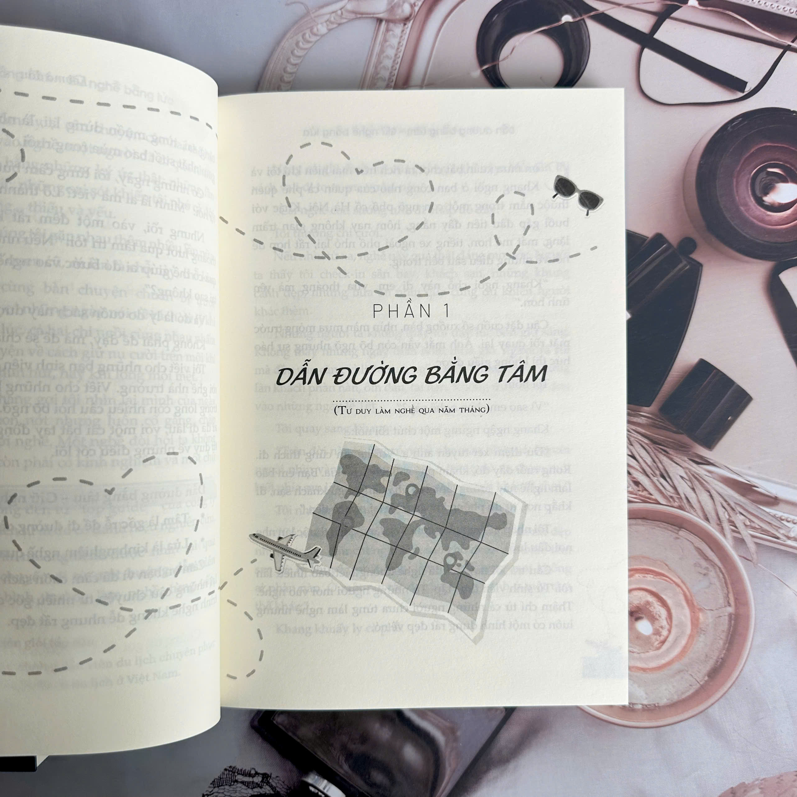 Sách - Dẫn đường bằng tâm - Giữ nghề bằng lửa