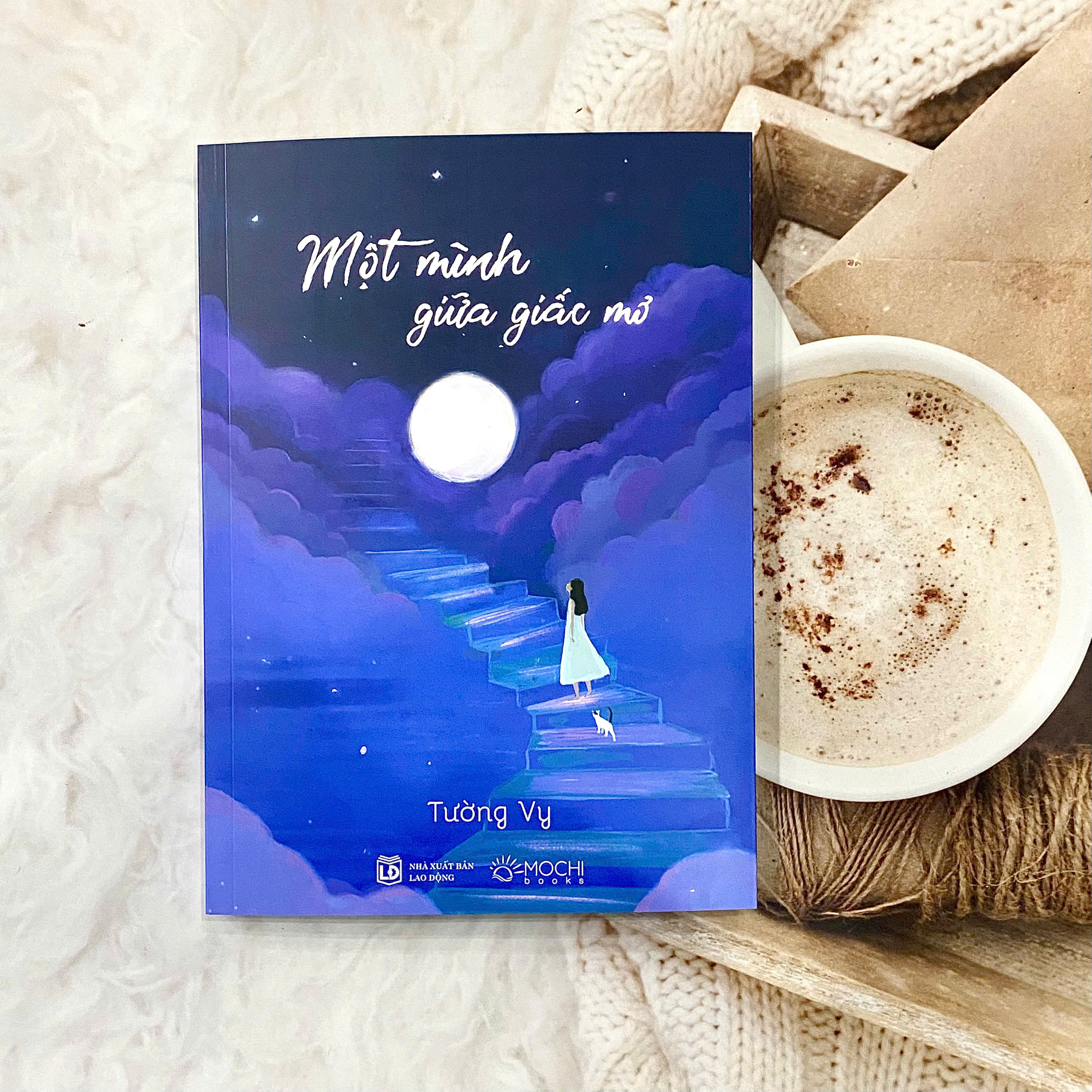 Sách - Một mình giữa giấc mơ