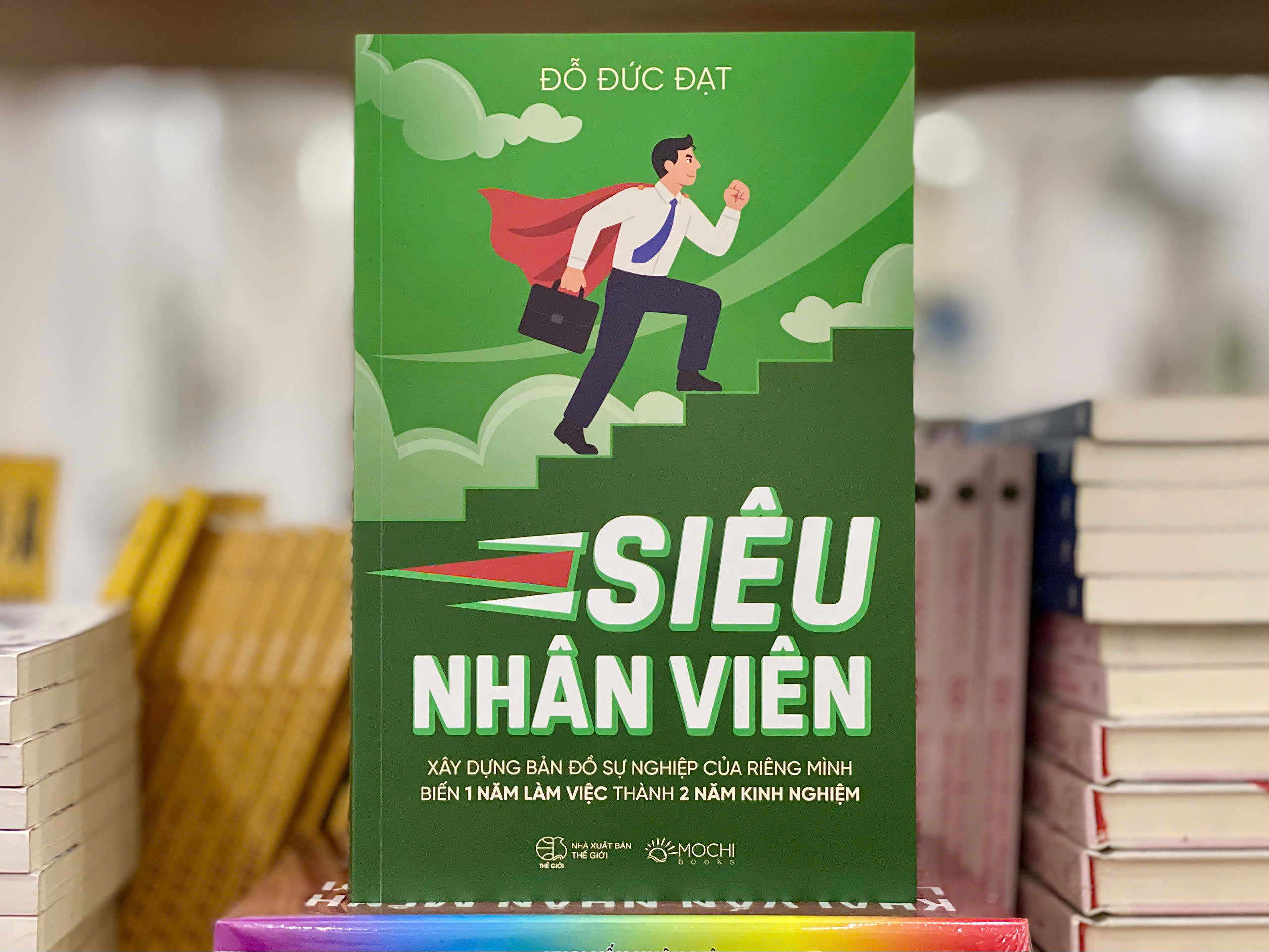 Sách -  Siêu nhân viên