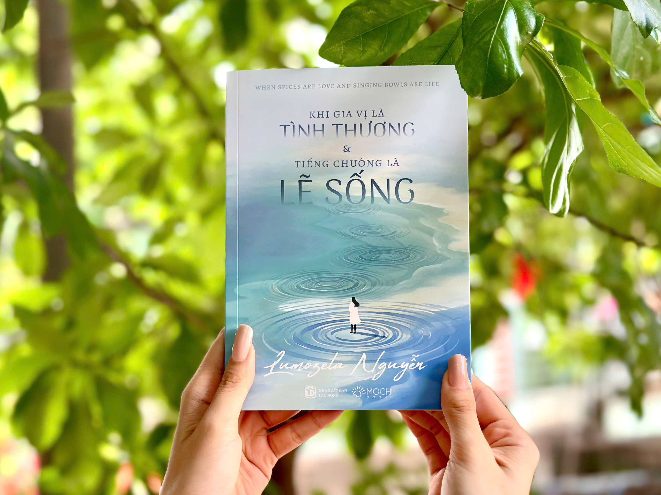 Sách - Khi gia vị là tình thương và tiếng chuông là lẽ sống