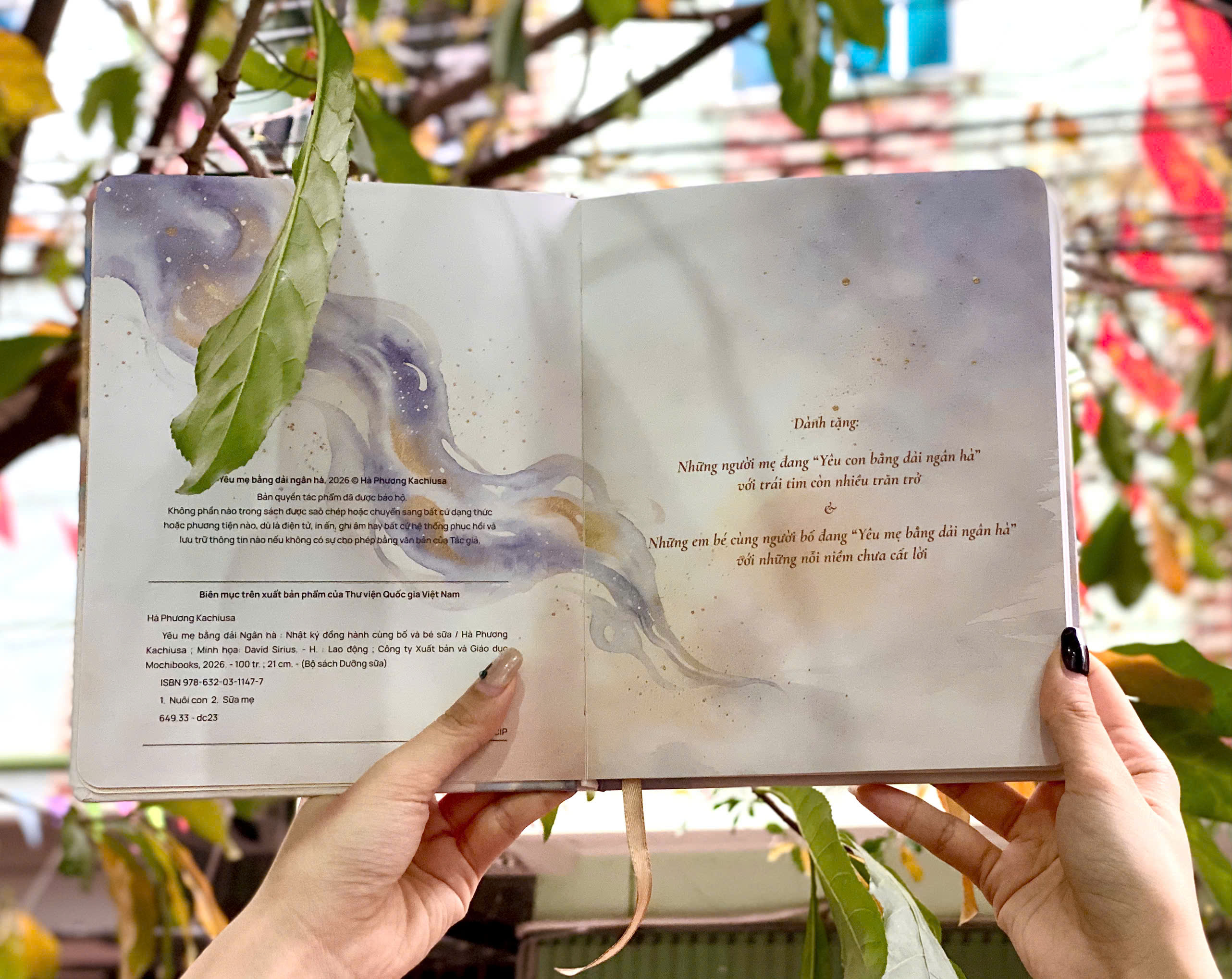 Bộ sách dưỡng sữa (Yêu con bằng dải ngân hà - Yêu mẹ bằng dải ngân hà)