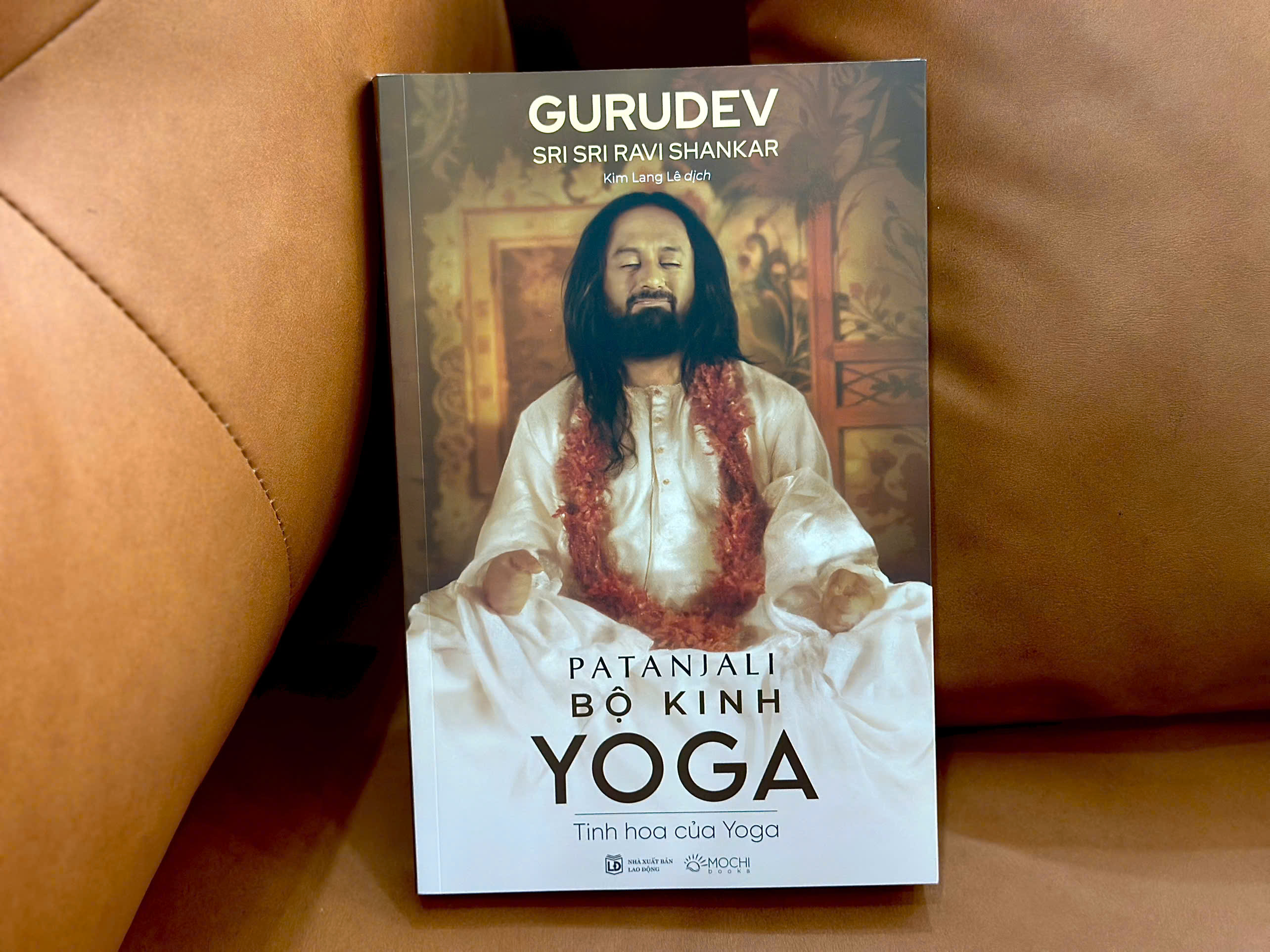 Sách - Patanjali: Bộ kinh Yoga (Tinh hoa của Yoga: The art of living)