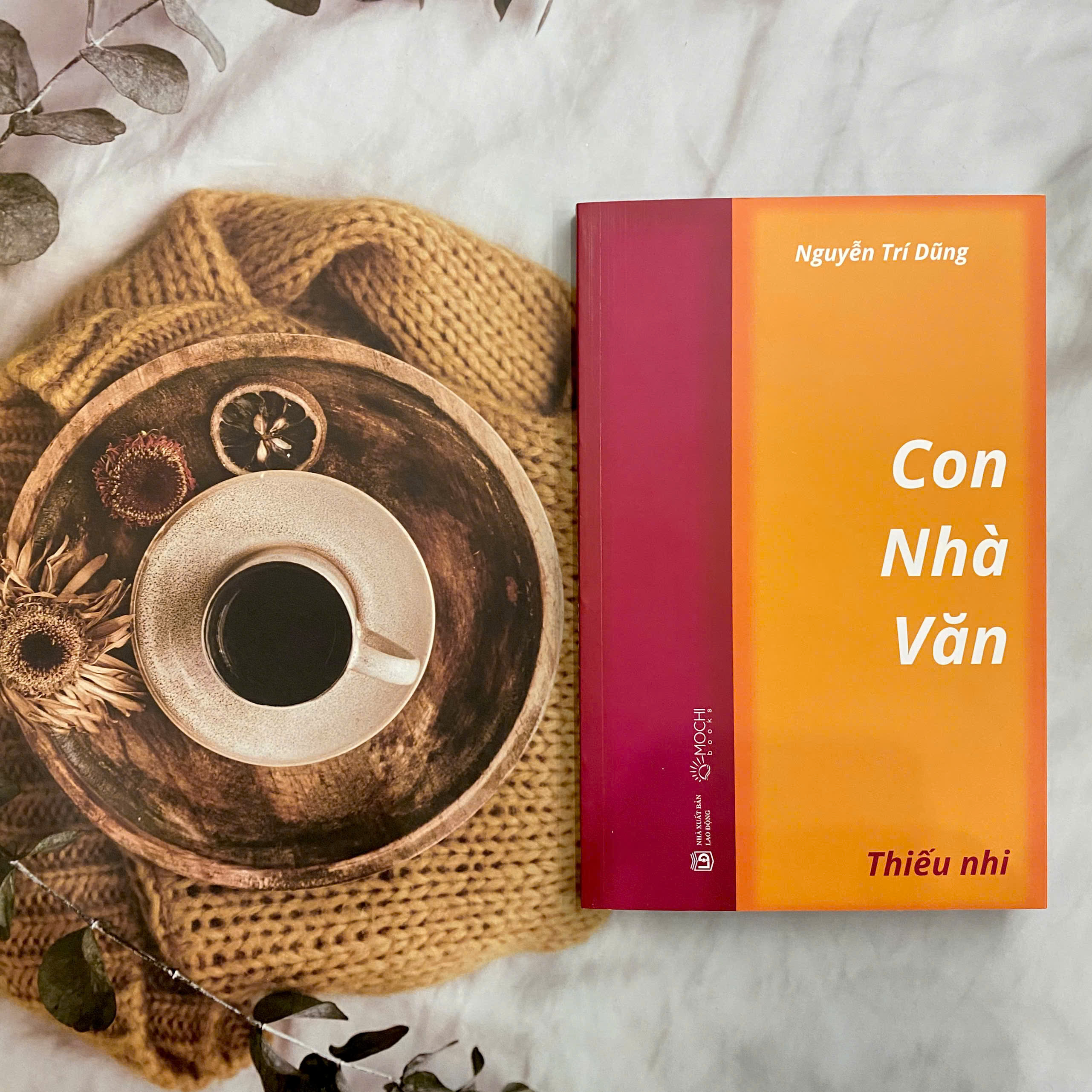 Sách - Con nhà văn (Thiếu nhi)