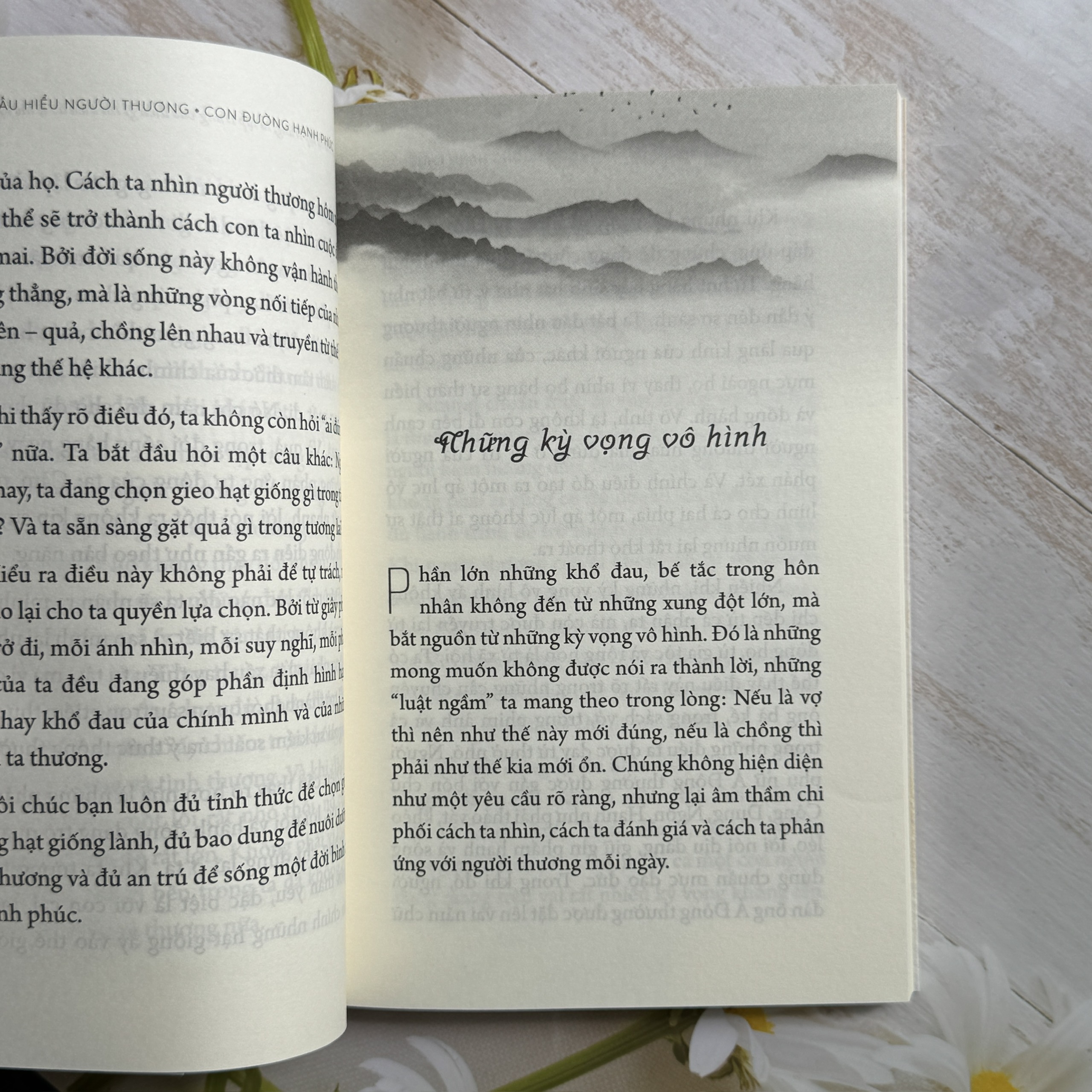 Sách - Thấu hiểu người thương, con đường hạnh phúc