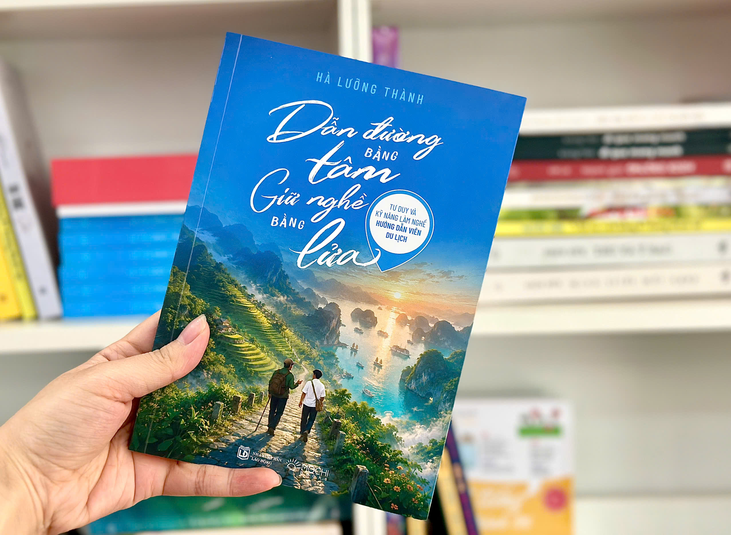 Sách - Dẫn đường bằng tâm - Giữ nghề bằng lửa