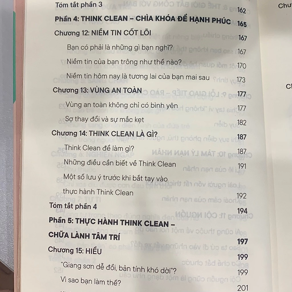 Sách - Think Clean - Đừng tin vào tất cả những gì bạn nghĩ
