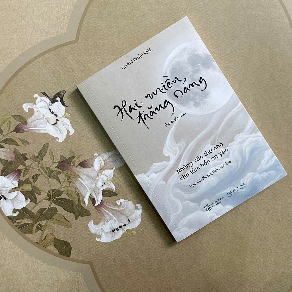 Sách - Hai miền trăng sáng