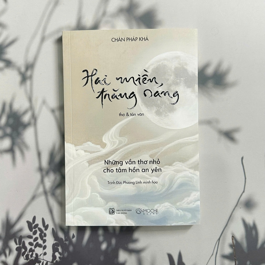 Sách - Hai miền trăng sáng