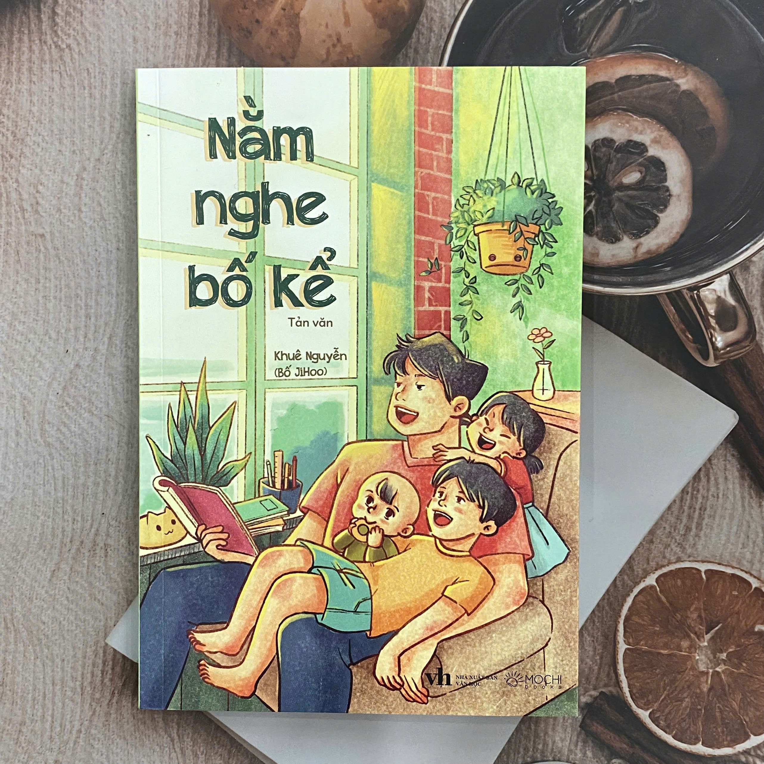 Nằm nghe bố kể