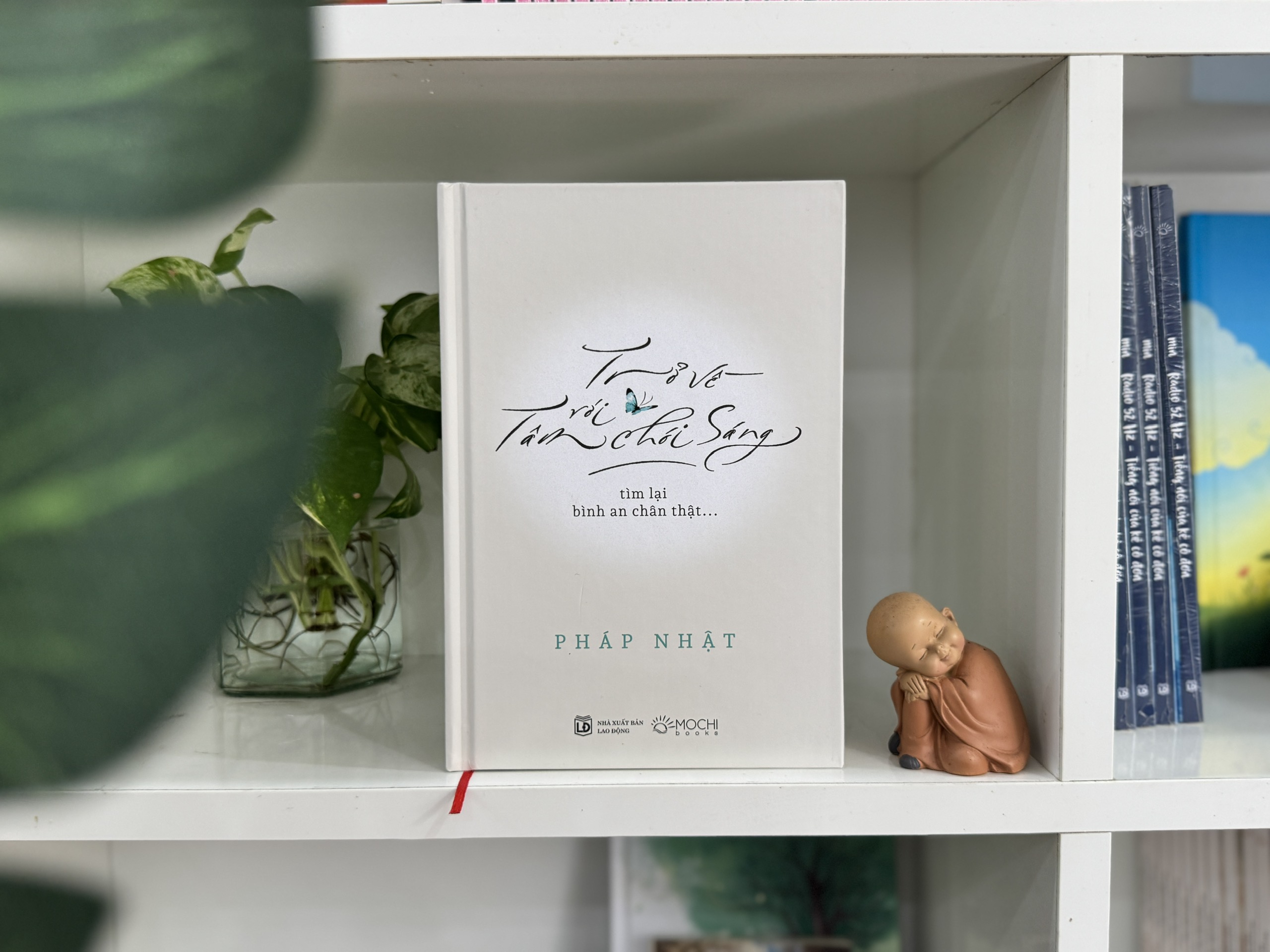 Sách - Trở về với tâm chói sáng