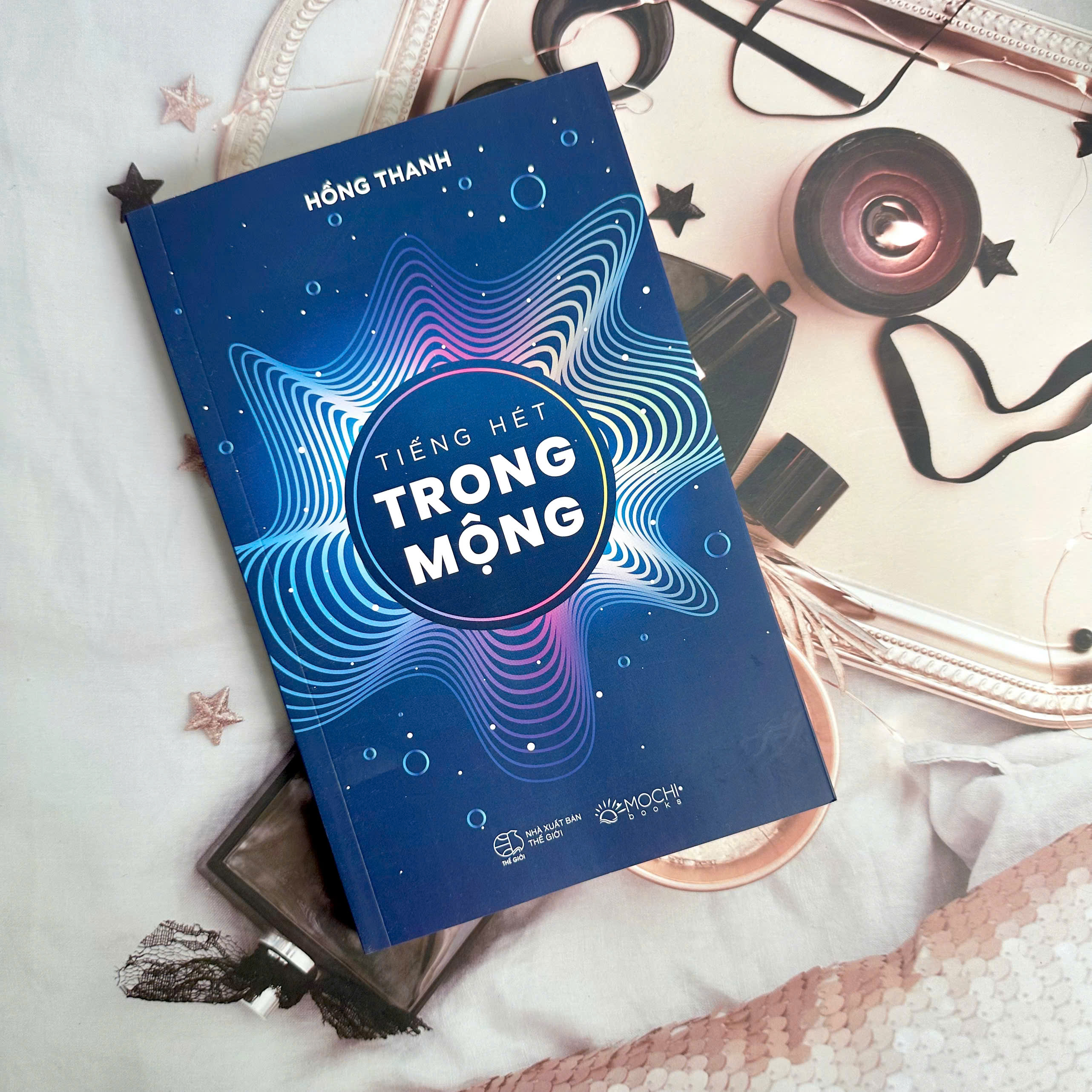 Sách - Tiếng hét trong mộng