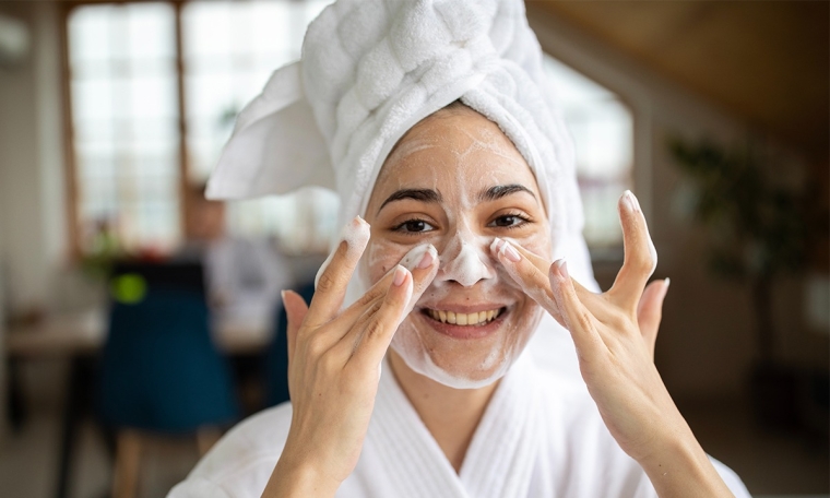 5 việc làm hàng ngày khi rửa mặt khiến da nhanh già