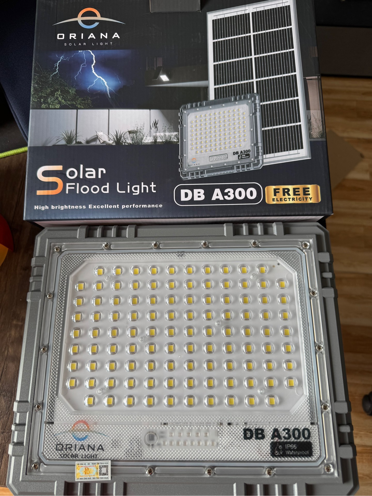 Đèn năng lượng mặt trời (NLMT) Oriana DB-A300