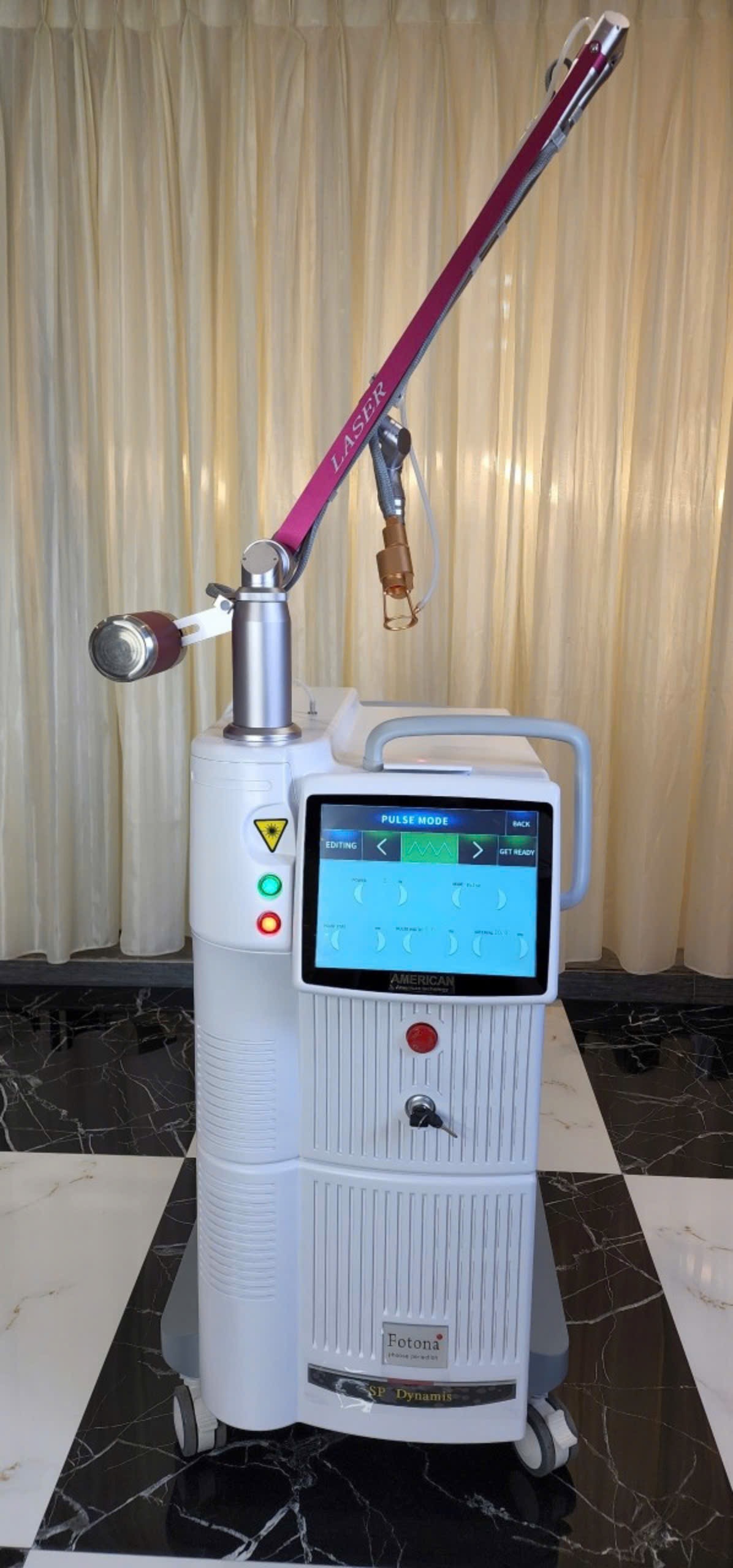 Máy laser CO2 Fractional Fotona bản có đối trọng