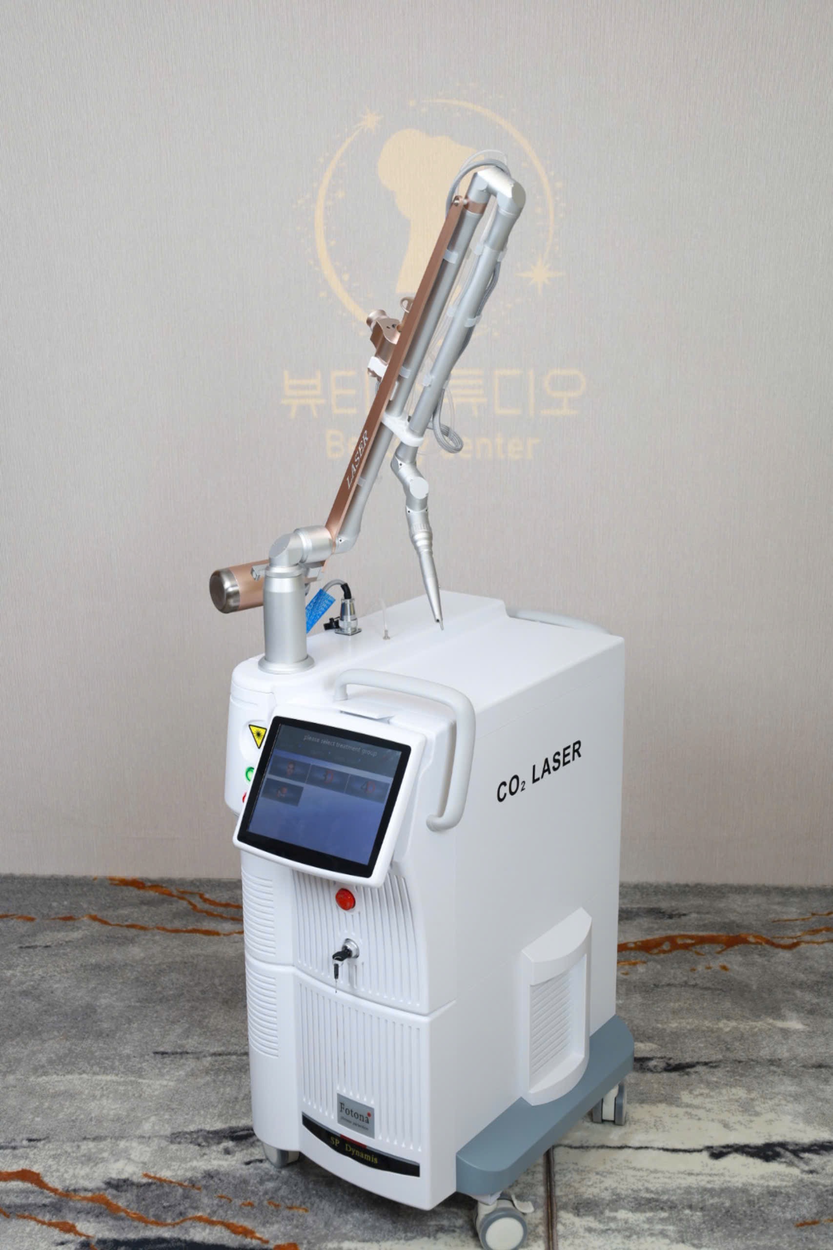 Máy laser CO2 Fractional Fotona