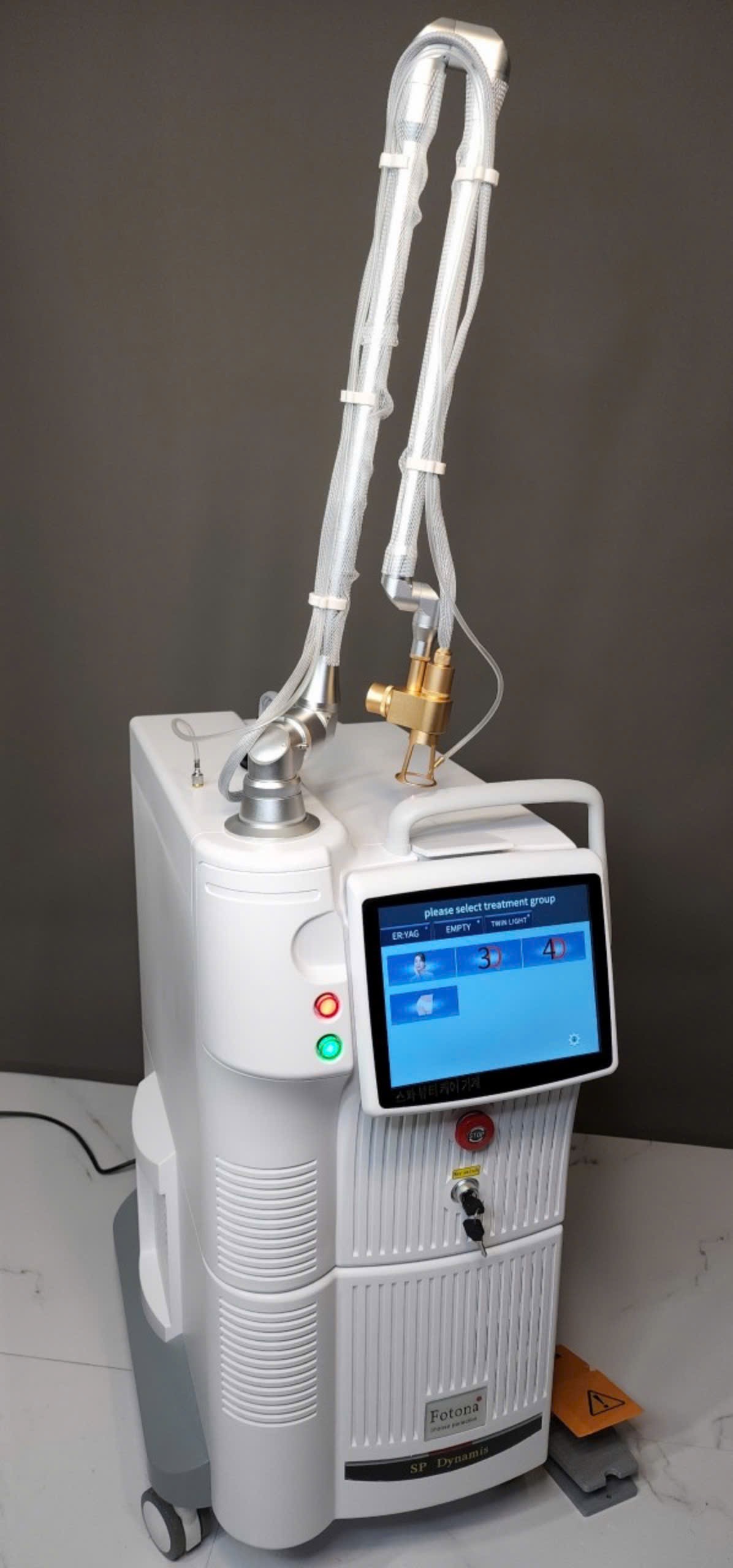 Máy laser CO2 Fractional Fotona
