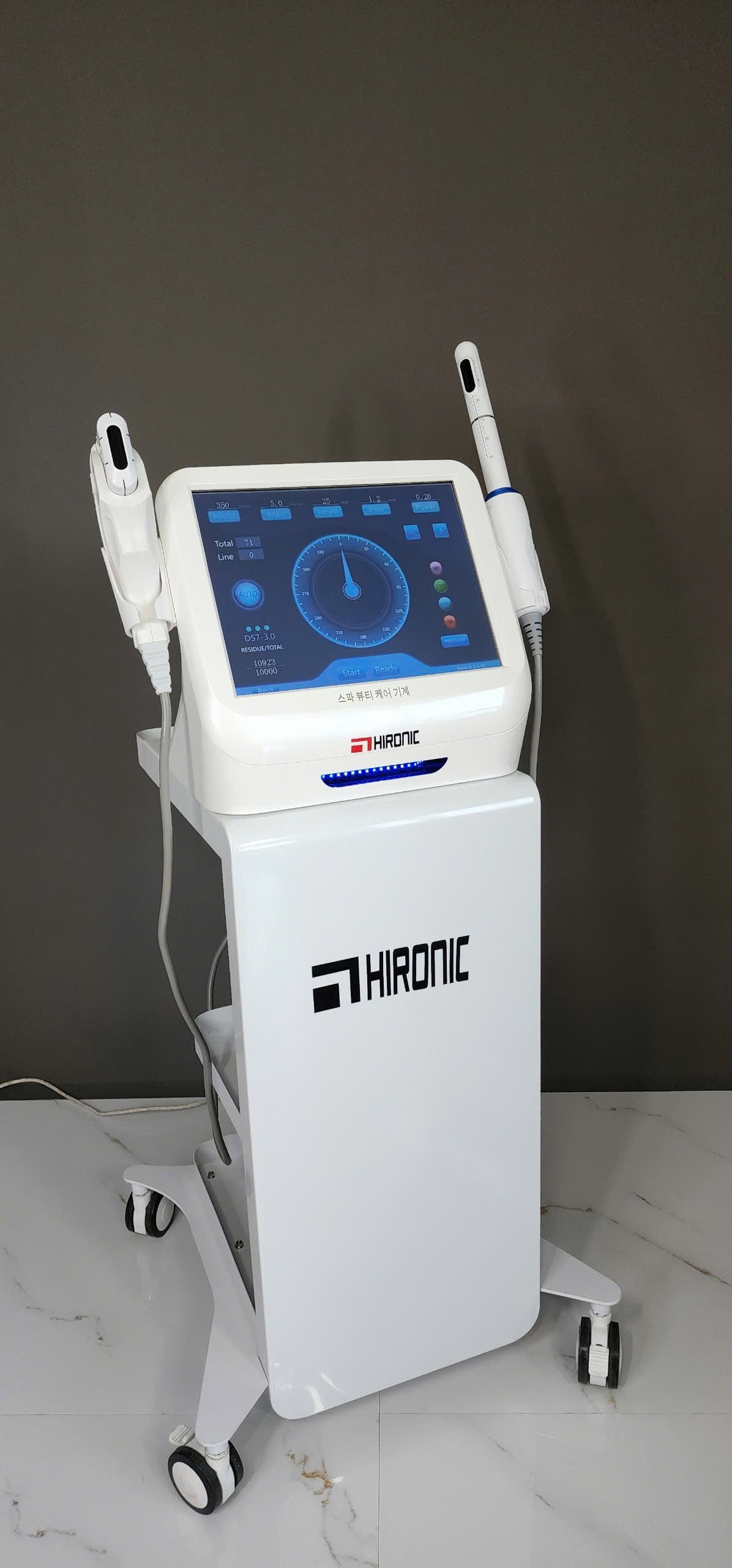 Máy Hifu Hironic trẻ hóa mặt và trẻ hóa âm đạo