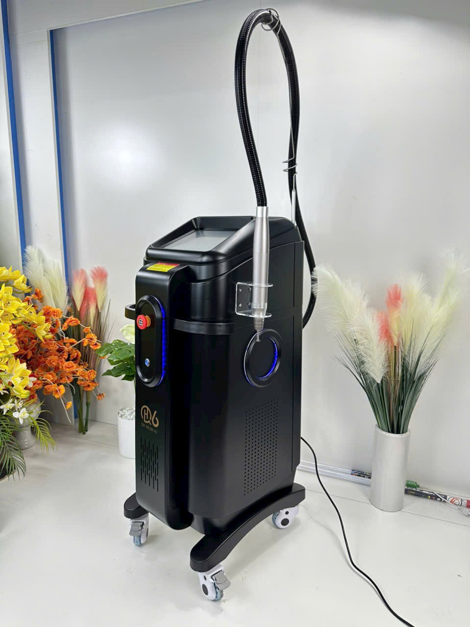 Máy laser NESTA