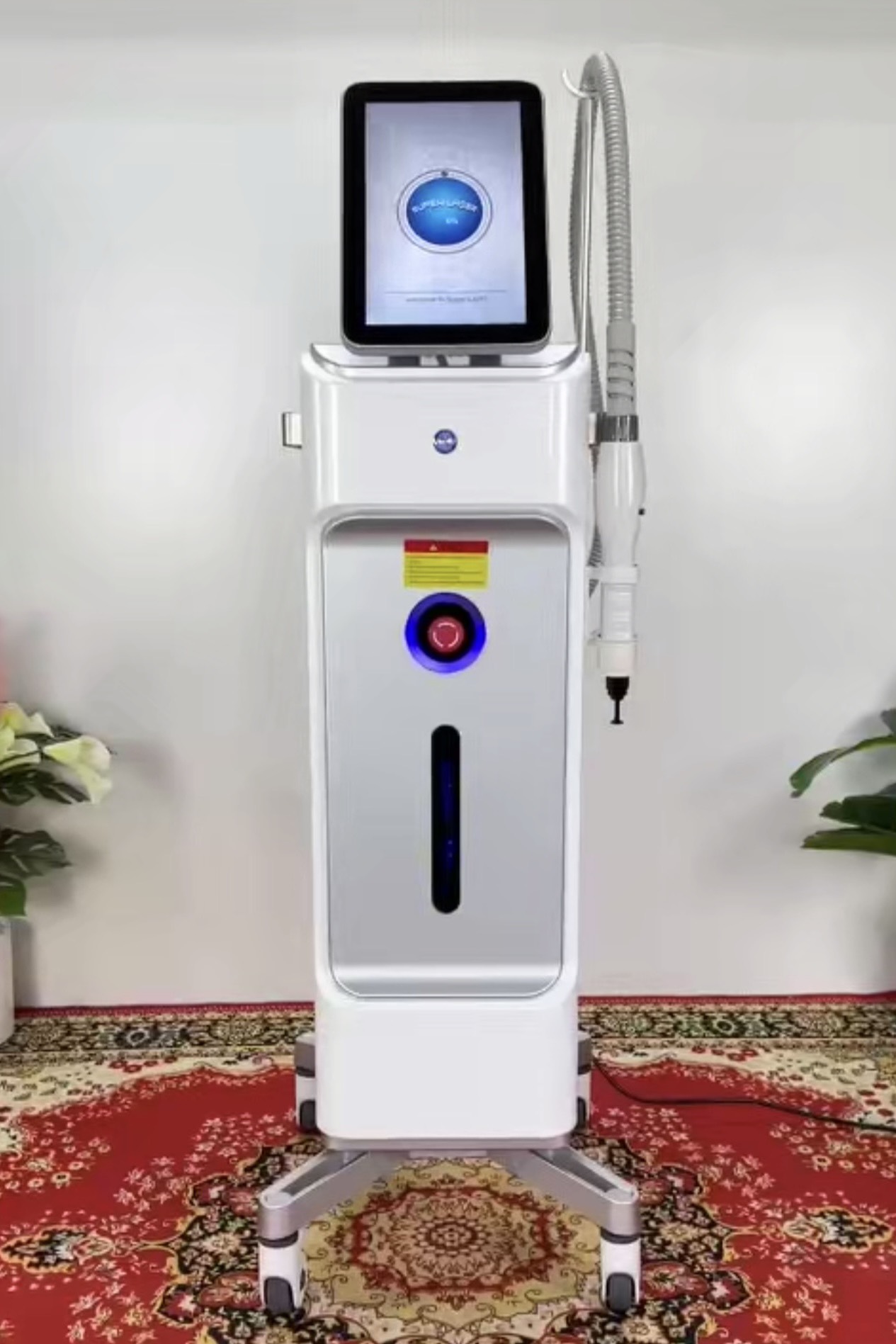 Máy laser xóa xăm
