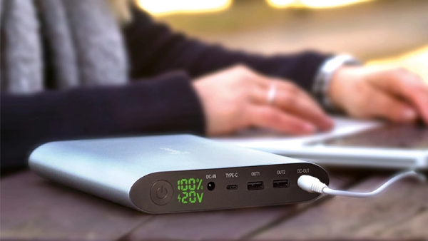 Sạc Dự Phòng Dung Lượng Cao Có Nên Mua Không? Ưu Nhược Điểm & Lưu Ý