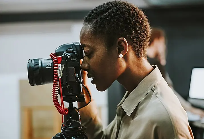 B-roll là gì? Vì sao nó quan trọng trong điện ảnh?