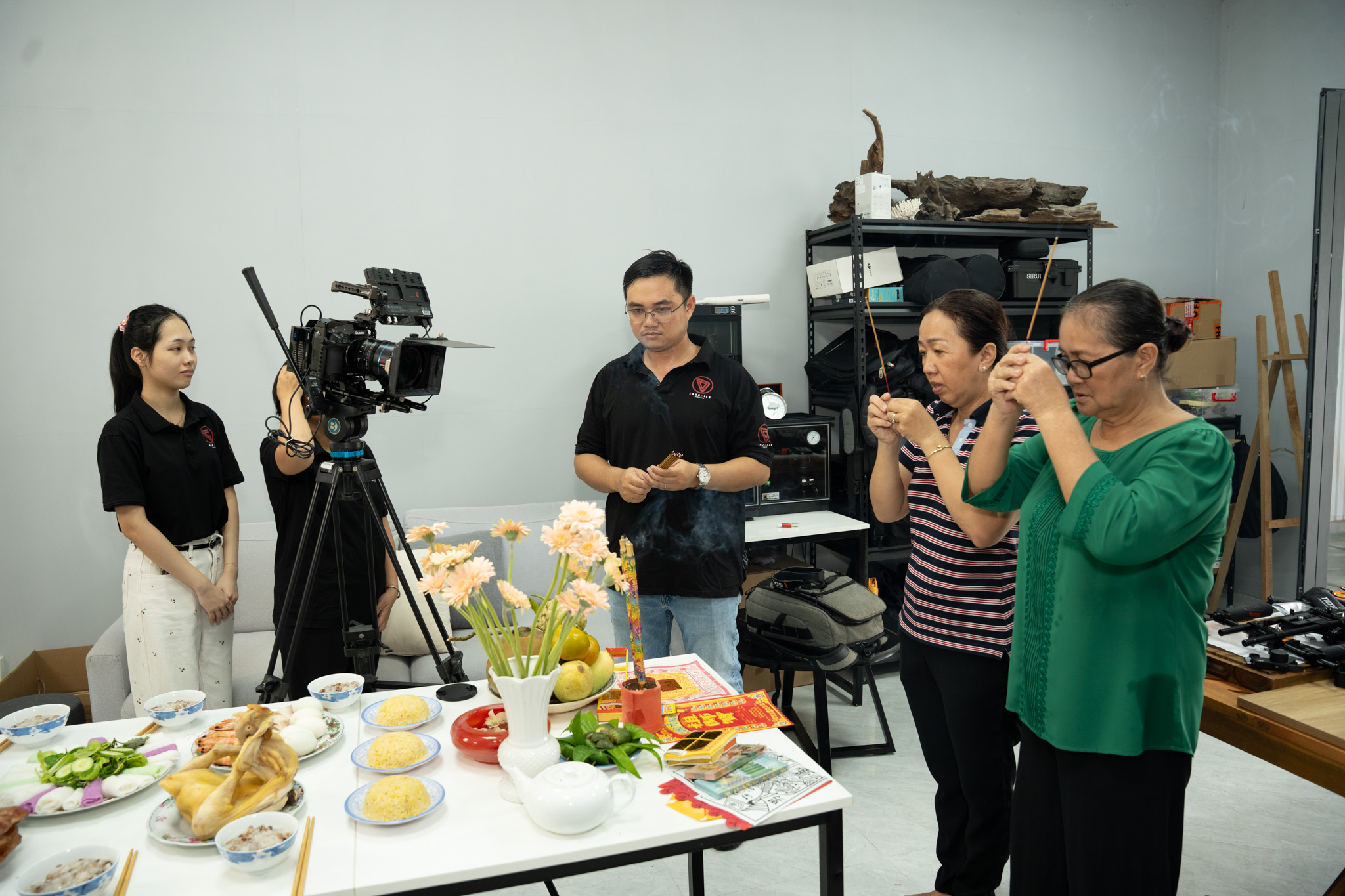xuan tien production cung gio to nghe san khau nhiep anh quay phim 4