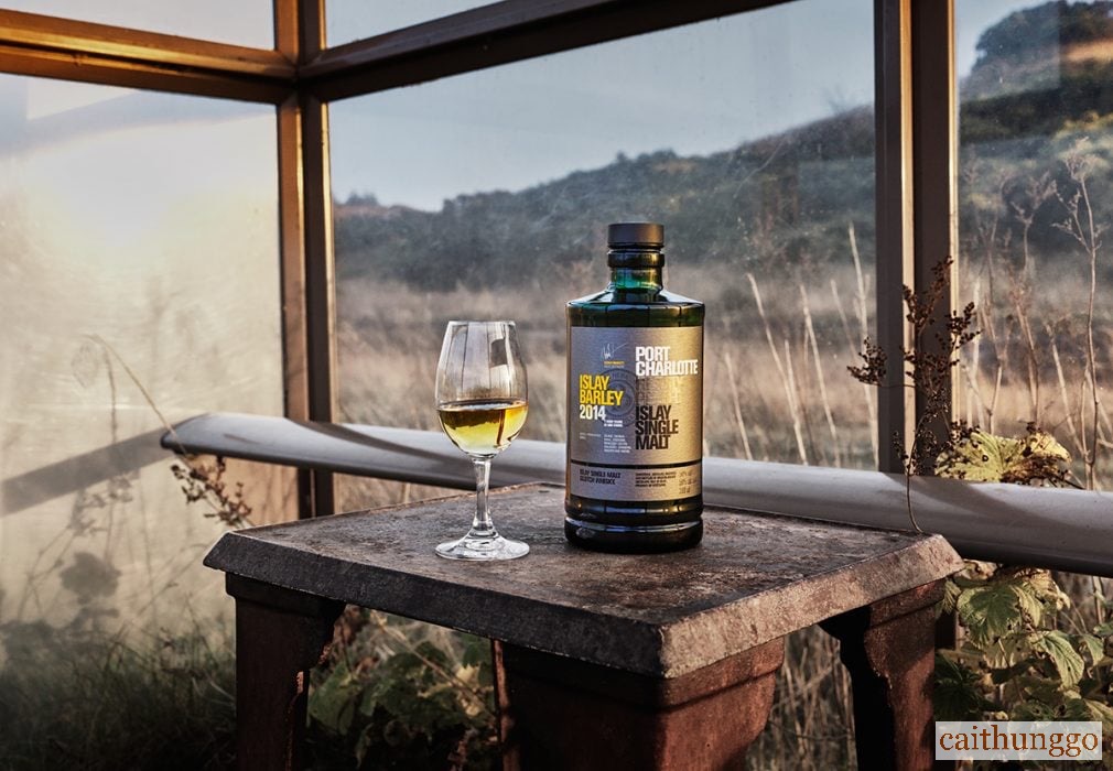 Review Rượu Mạnh Tuần Này: Buffalo Trace, Port Charlotte, và Cognac Hiếm!