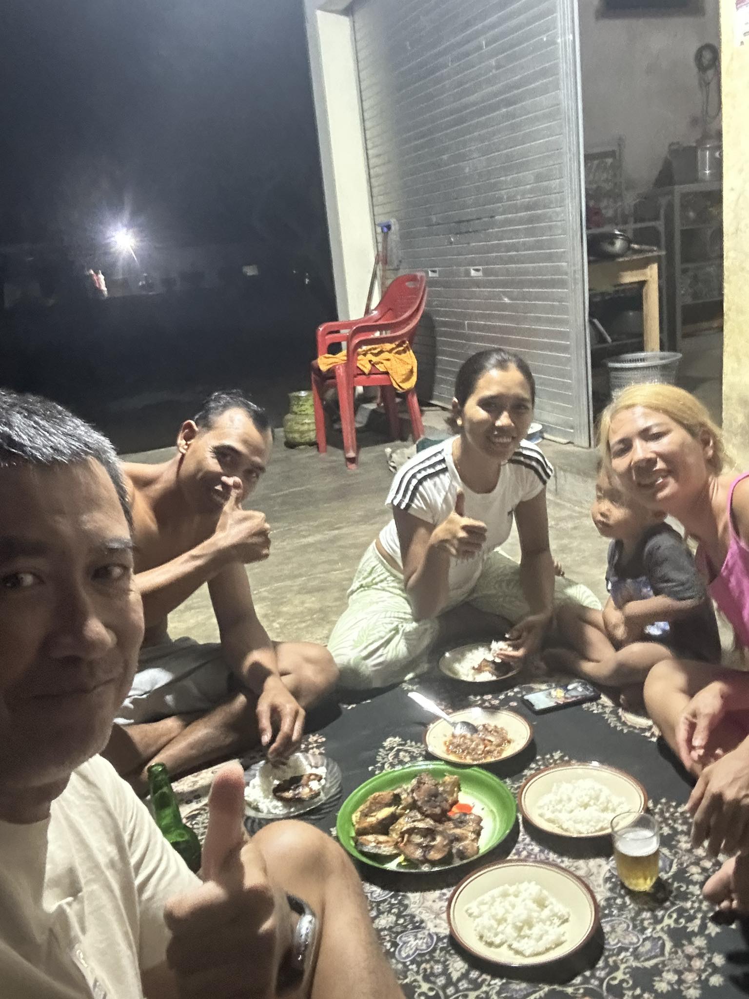 Bữa Tối hay cái Chạm Hạnh Phúc của sự đơn giản