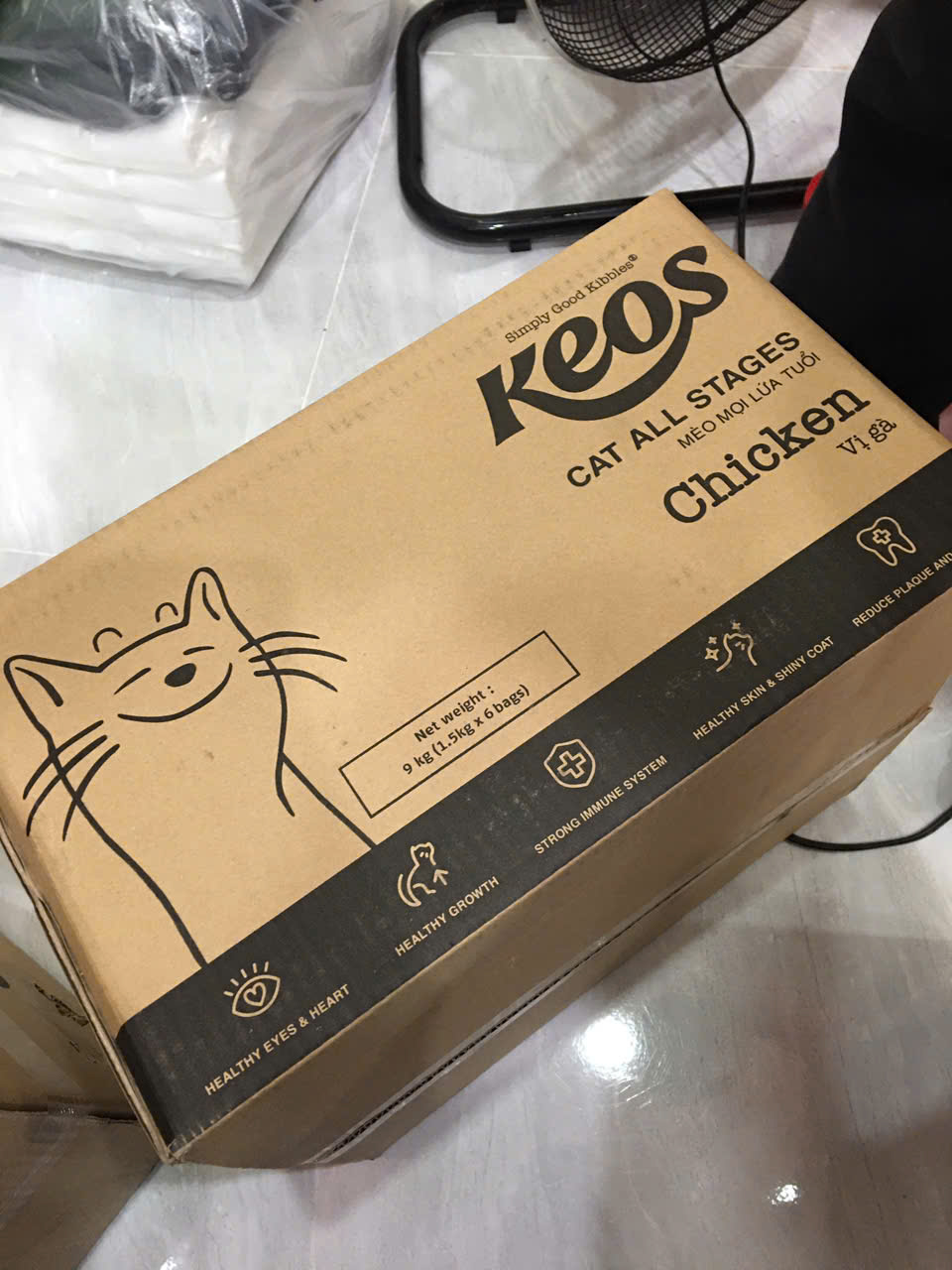 KEOS TAHH cho mèo vị gà dành cho mọi lứa tuổi - Box 9 kg (6x1.5kg)