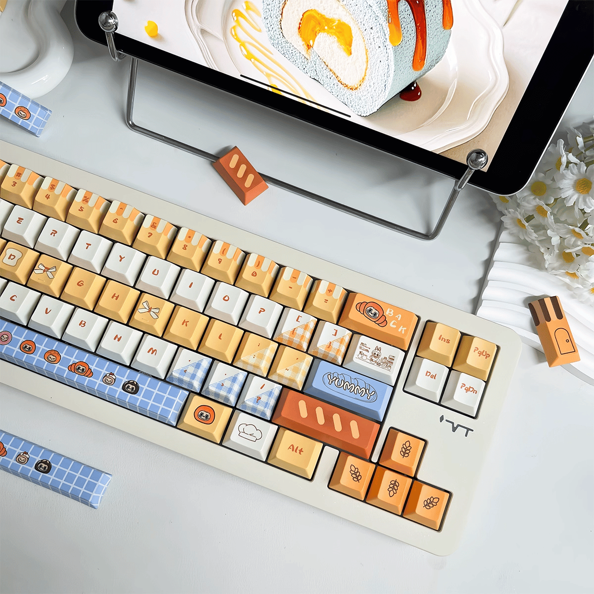 Keycap Labubu PBT Dye-sub Cherry Profile
