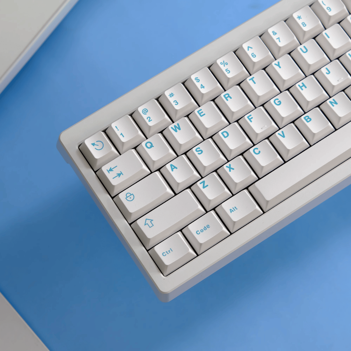 Keycap Aifei ABS Color on White ABS Double-shot Cherry Profile